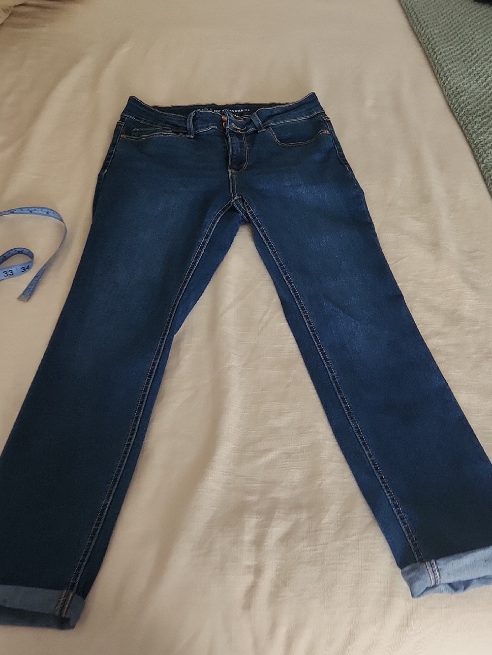 NO Boundaries Size 9 Rolled Skinny Jeans